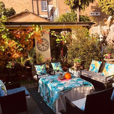 Cheerful 4 Bedroom House With Garden Free Parking London Bagian luar foto