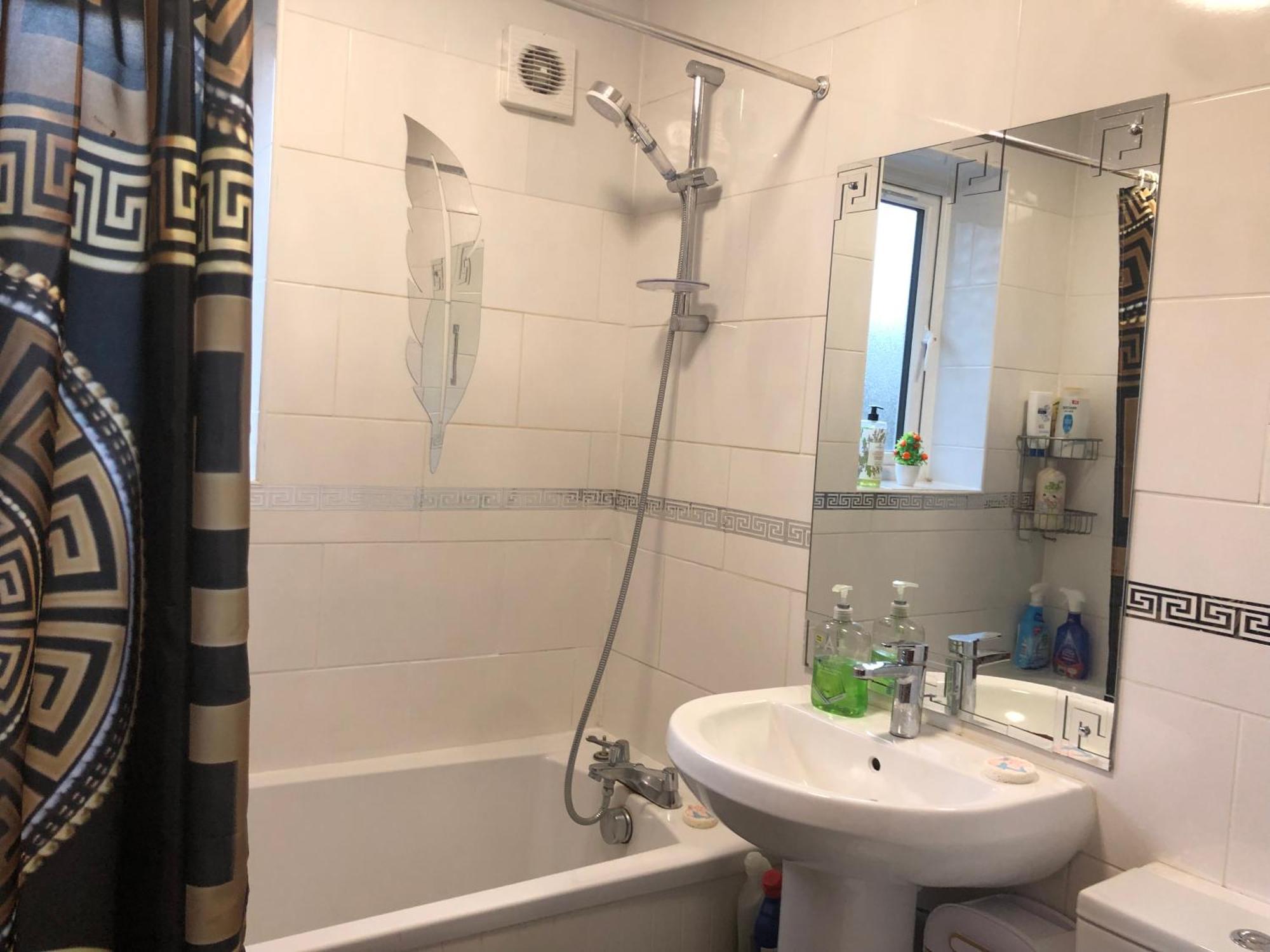 Cheerful 4 Bedroom House With Garden Free Parking London Bagian luar foto